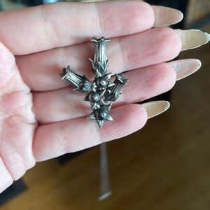 belladonna necklace similar to Bloodmilk